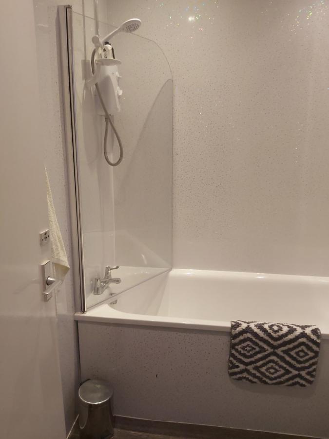 Haig Apartments Керкколди Экстерьер фото